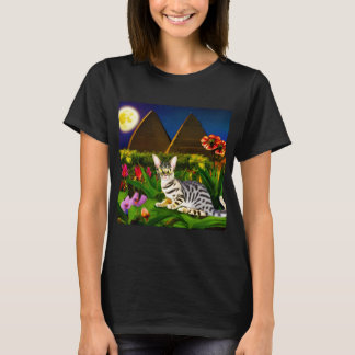 Egyptische Mau Cat in een Midnight Garden T-shirt