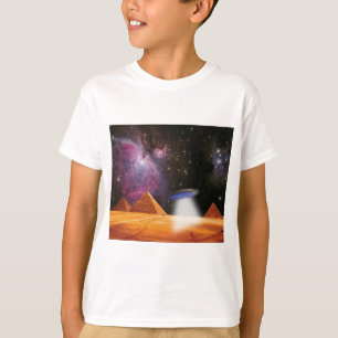 Egyptische Pyramids Giza ontmoeten ruimte en UFO T-shirt