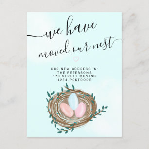 Eieren van de waterverf van het nest nieuwe blauwe aankondigingskaart