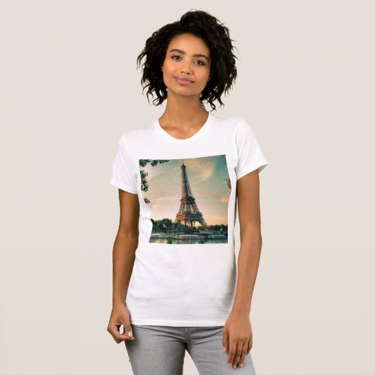 Eiffeltoren werpt kussen op t-shirt (Voorkant volledig)
