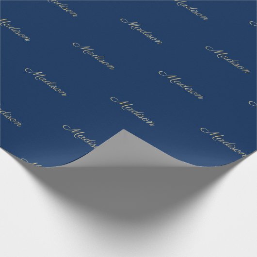 Eigen gouden marineblauwscriptnaam Birthday Cadeaupapier (Hoek)