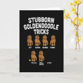 Eigenwijze Goldendoodle-trucs Funny Dog Trainer Mo Kaart (Gele Bloem)