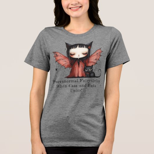 Eigenzinnige Purranormale Halloween Fairy Cat & Ba Tri-Blend Shirt (Voorkant)