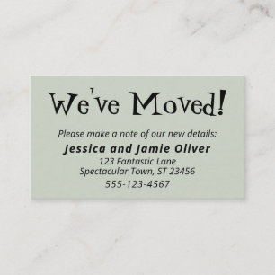 Eigenzinnige "We've Moved" Sage Green Hand-Out Kaa Visitekaartje
