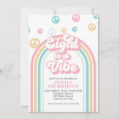 Eight is a Vibe Retro Zomer Regenboog Uitnodiging (Voorkant)