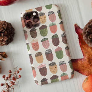 Eikels vallen overal print iPhone 13 hoesje