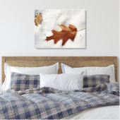 eikenblad op de sneeuw canvas afdruk (Insitu (Slaapkamer))