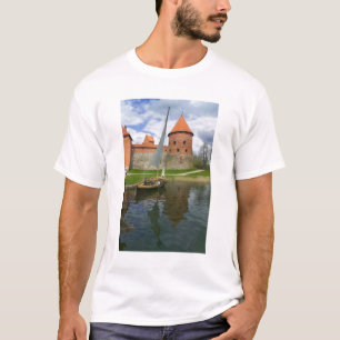Eilandkasteel aan het Galvemeer, Trakai, Litouwen T-shirt