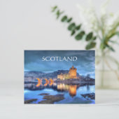 Eilean Donan Castle à la carte postale de nuit (Debout devant)