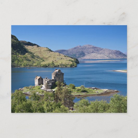 Eilean Donan Castle sous ciel bleu Carte postale (Devant)
