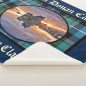Eilean Donan Castle's MacRae Clan Tartan Sherpa Deken (3/4)