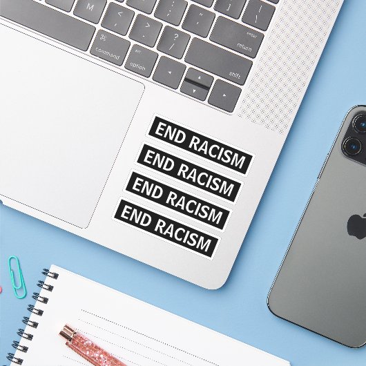 Eind racisme sticker (Laptop met iPhone)