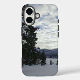 Einde van een besneeuwde dag in Yellowstone Nation iPhone 16 Hoesje