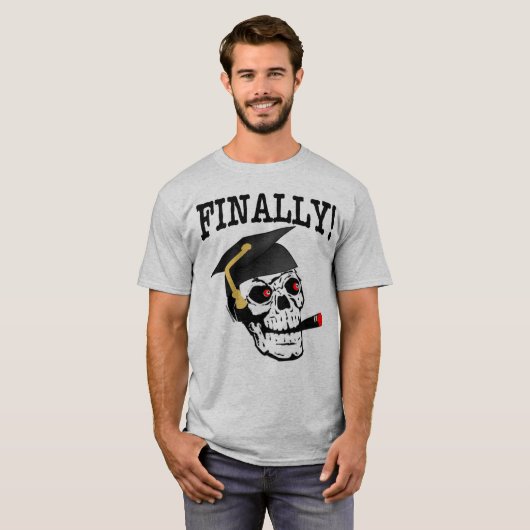 EINDELIJK! Funny Afstuderen T-shirt met schedel (Voorkant volledig)