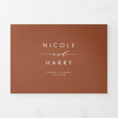 Eindelijk Terracotta minimalistisch script bruilof Drieluik Uitnodiging (Cover)