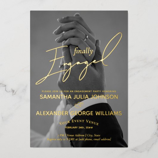 Eindelijk verloofd met Script 2 Photo Engagement P Folie Uitnodiging (Voorkant)