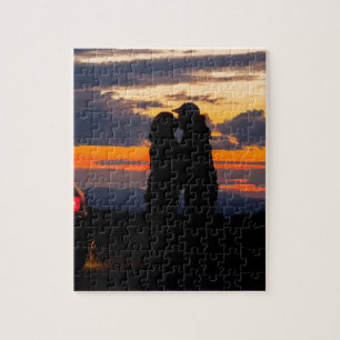 El Camino in de zonsondergang met een paar zoenen. Legpuzzel
