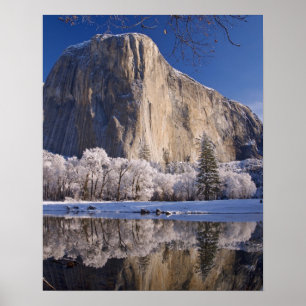El Capitan weerspiegelt in de Merced-rivier in 2 Poster