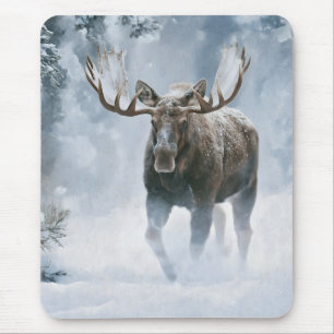 Eland loopt door boreale sneeuw muismat