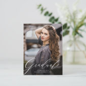 Élégance classique Script Graduation Invitation (Debout devant)