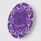 Élégance D'Argent Pers Violets. Horloge murale (Angle)