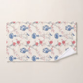 Elégance orientale : Porcelaine bleue et fleurs (Serviette à main)