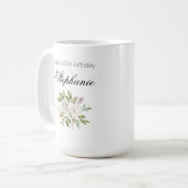 Elegant 50ste verjaardag witte bloem script koffiemok (Voorkant links)