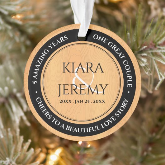 Elegant 5th Wood Wedding Jubileum Ornament (Boom)
