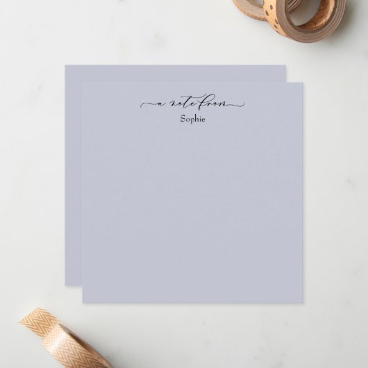 Élégant "A Note From" Carte simple Dusty Blue (Devant/Arrière en situation)