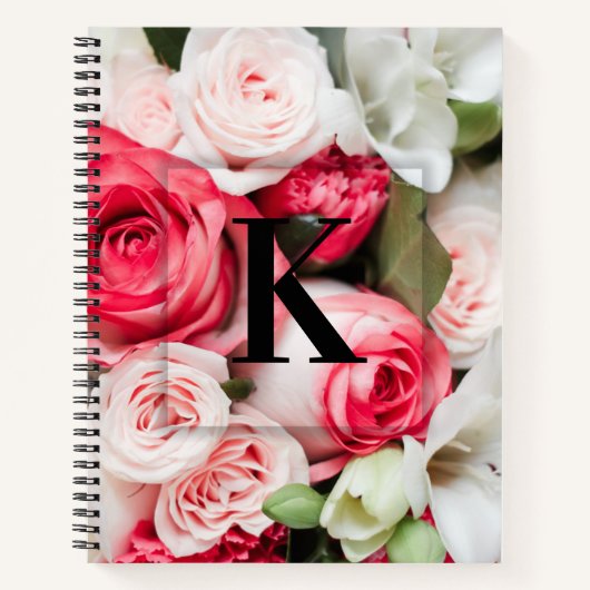 Elegant Aangepast Initiaal Letter K Rozen Monogram Notitieboek (Voorkant)