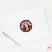 Elegant Afstuderen Foto Maroon Goud Pet Ronde Sticker (Envelop)