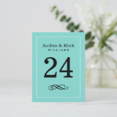 Elégant Aqua Blue Monogram Mariage Numéro de table (Debout devant)