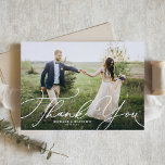 Elegant Beatrice Script Mariage photo<br><div class="desc">Elegant Beatrice Script Photo Mariage Carte de remerciements | Envoyez nos remerciements à votre famille et à vos amis pour avoir participé à votre journée spéciale avec ce carte de remerciements personnalisable. Il dispose d'élégante calligraphie moderne blanche. Parfait pour tout thème mariage.</div>
