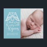 Elégant bébé garçon photo carte de Noël magnétique<br><div class="desc">Un élégant ange est assis sur les paroles de Noël de la Sainte Nuit sur cette belle carte de vacances magnétique bleu bébé. Un frisson d'espoir, le monde fatigué se réjouit. Réjouissez-vous avec cette belle carte de faire-part de naissance religieuse avec une calligraphie magnifique et votre photo de nouveau-né sur...</div>