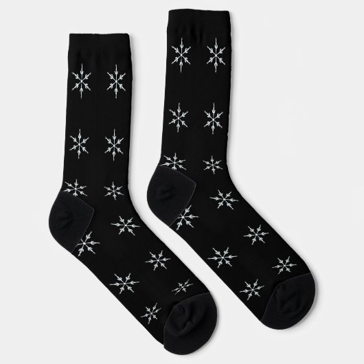Elegant Black and White Snowflake Pattern Sokken (Rechts)