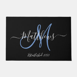 Elegant Black Blue Monogram Script Familienaam Deurmat