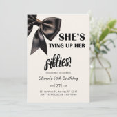 Elégant Black Bow 60e anniversaire Invitation (Debout devant)