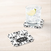 Elegant Black en White Damask Monogram Kartonnen Onderzetters (Insitu)