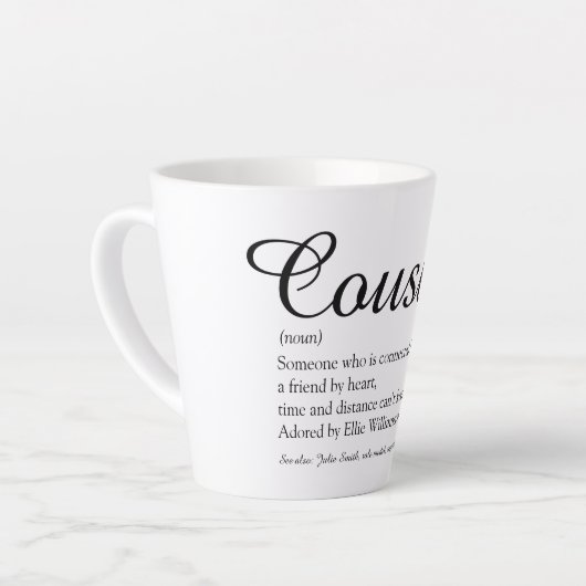 Elegant Black en White Script Cousin Definitie Latte Mok (Linkerhoek)