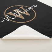 Elegant Black Gold Monogram Script Sherpa Deken (3/4)