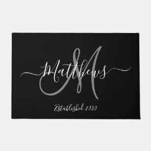 Elegant Black Gray Monogram Script Familienaam Deurmat