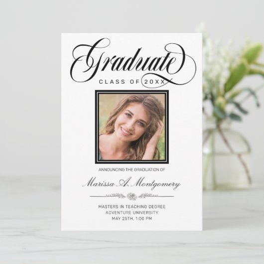 Elegant Black Script Photo College Graduing Aankondiging (Staand voorkant)