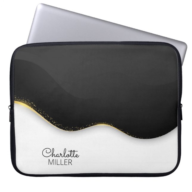 Elegant Black-White Abstract Wave and Custom Name Laptop Sleeve (Voorkant)