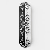 Elegant Black & White Abstracte Harlequin Style Skateboard (Voorkant)