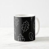 Elegant Black & White Autumn Leaf Coffee Mug – Min (Devant droit)