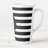 Elegant Black White Gold Script Monogram Latte Mok (Rechts)