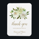 Elégant Blanc Floral Ivory Gold Wedding Favoriser<br><div class="desc">Elégant mariage floral faveur aimant avec des fleurs aquarelles peintes dans des tons neutres d'ivoire, blanc, champagne et un peu de verdure. Ci-dessous est "merci de célébrer avec nous" dans un script de ton or avec vos noms et votre date. Ces magnets de mariage sophistiqués font des faveurs de mariage...</div>