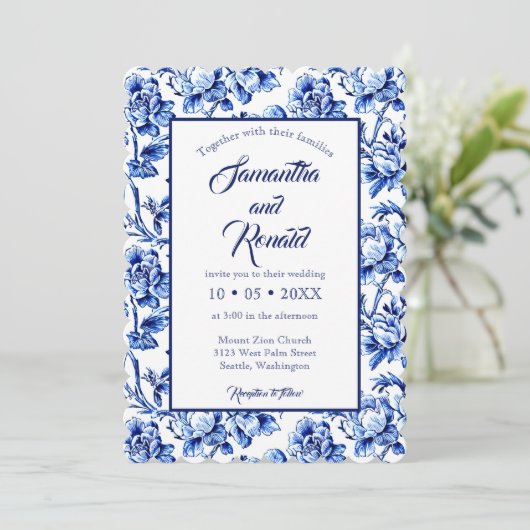 Elegant Blauw en Wit Bloemen Toile Bruiloft Kaart (Staand voorkant)