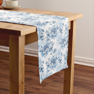 Elegant Blauw en Wit Gegraveerde Pioenrozen Lange Tafelloper