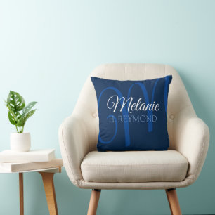 Elegant blauw kussen met haar naam & initiaal
